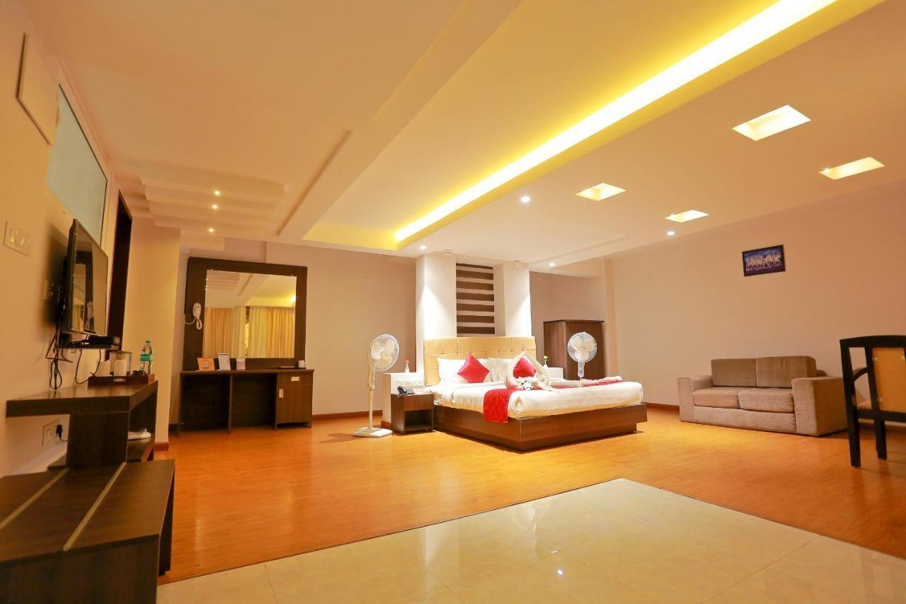 Grand Signature Hotel & Spa يركواد المظهر الخارجي الصورة